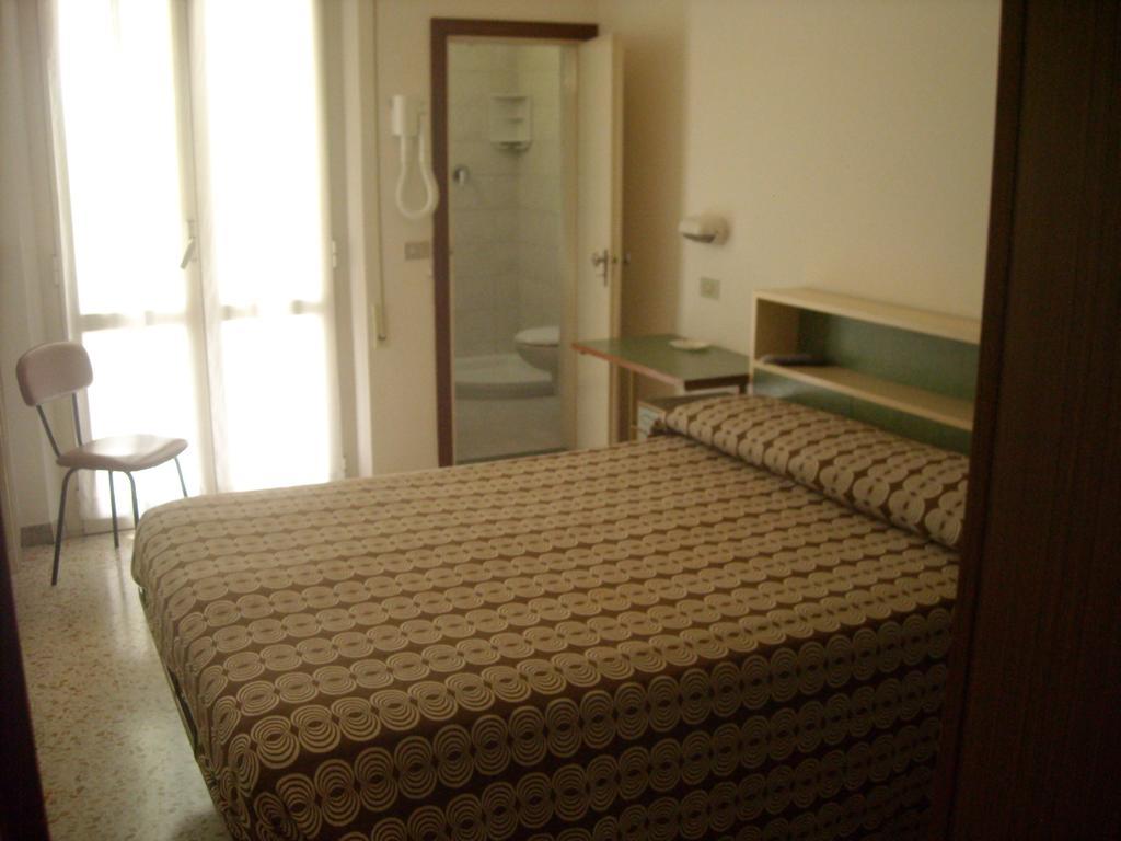 Albergo Da Siro Misano Adriatico Room photo